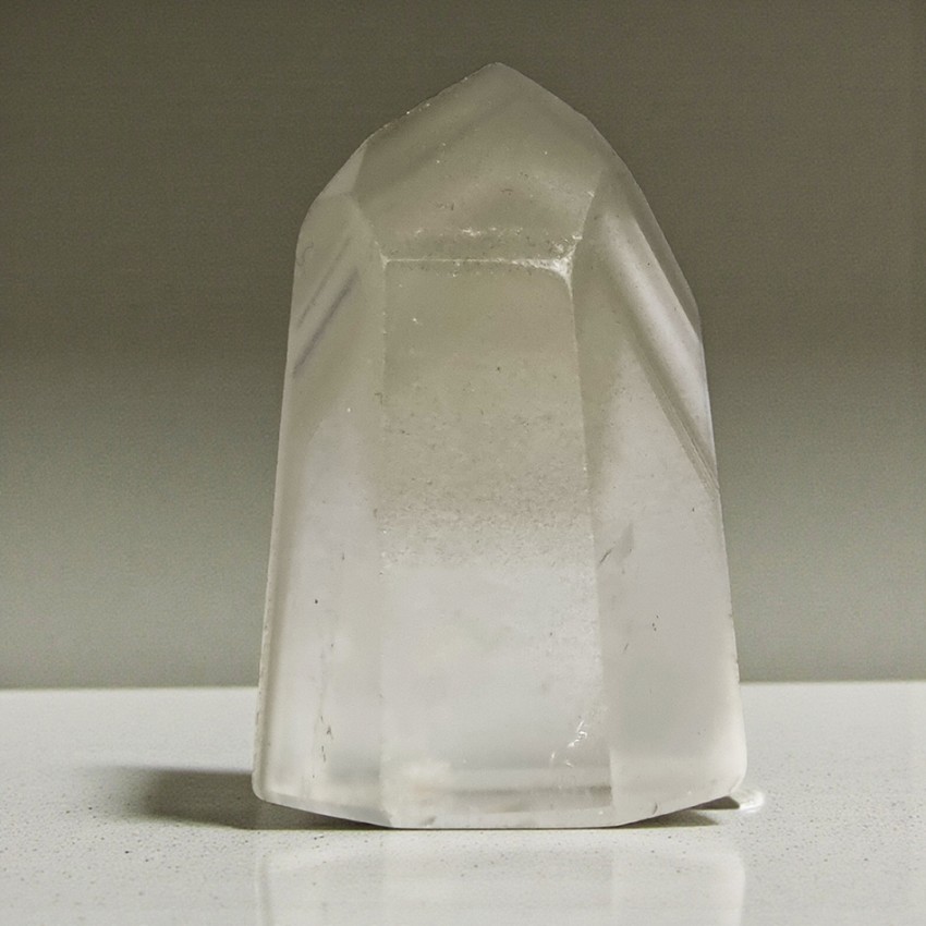 Punta de cuarzo lechozo